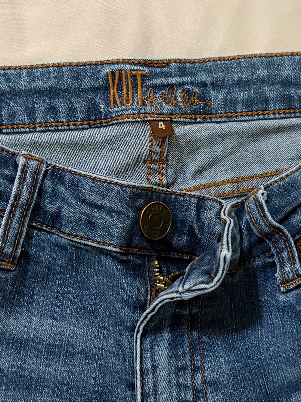 Kut from the Kloth Women's Medium Blue Boot Cut Jeans - Picture 3 of 3